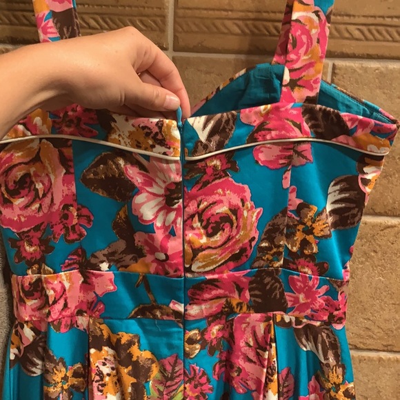 Beach Bash Floral Dress - Picture 6 of 8